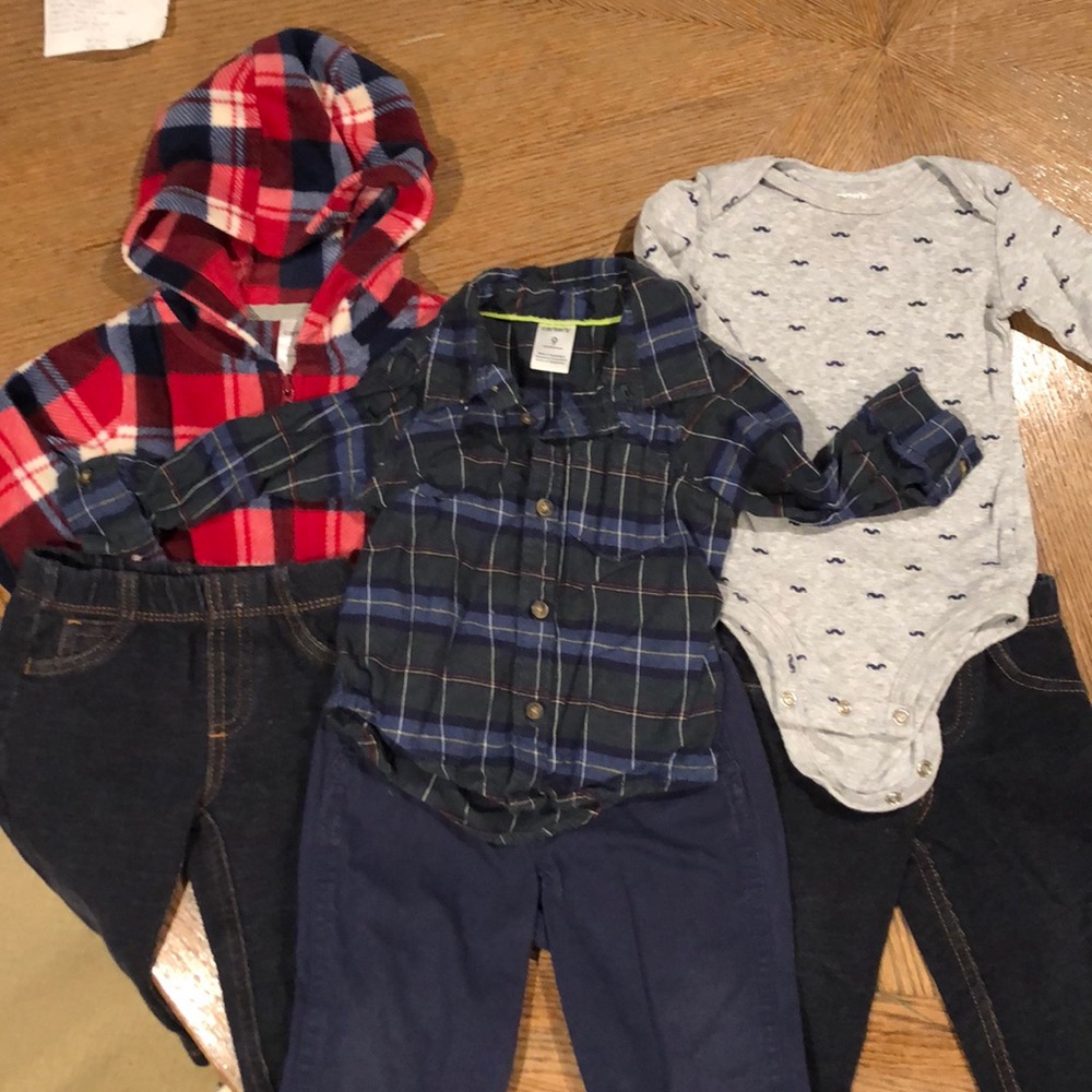 Bundle of 3 Carter’s boys 9 month outfits